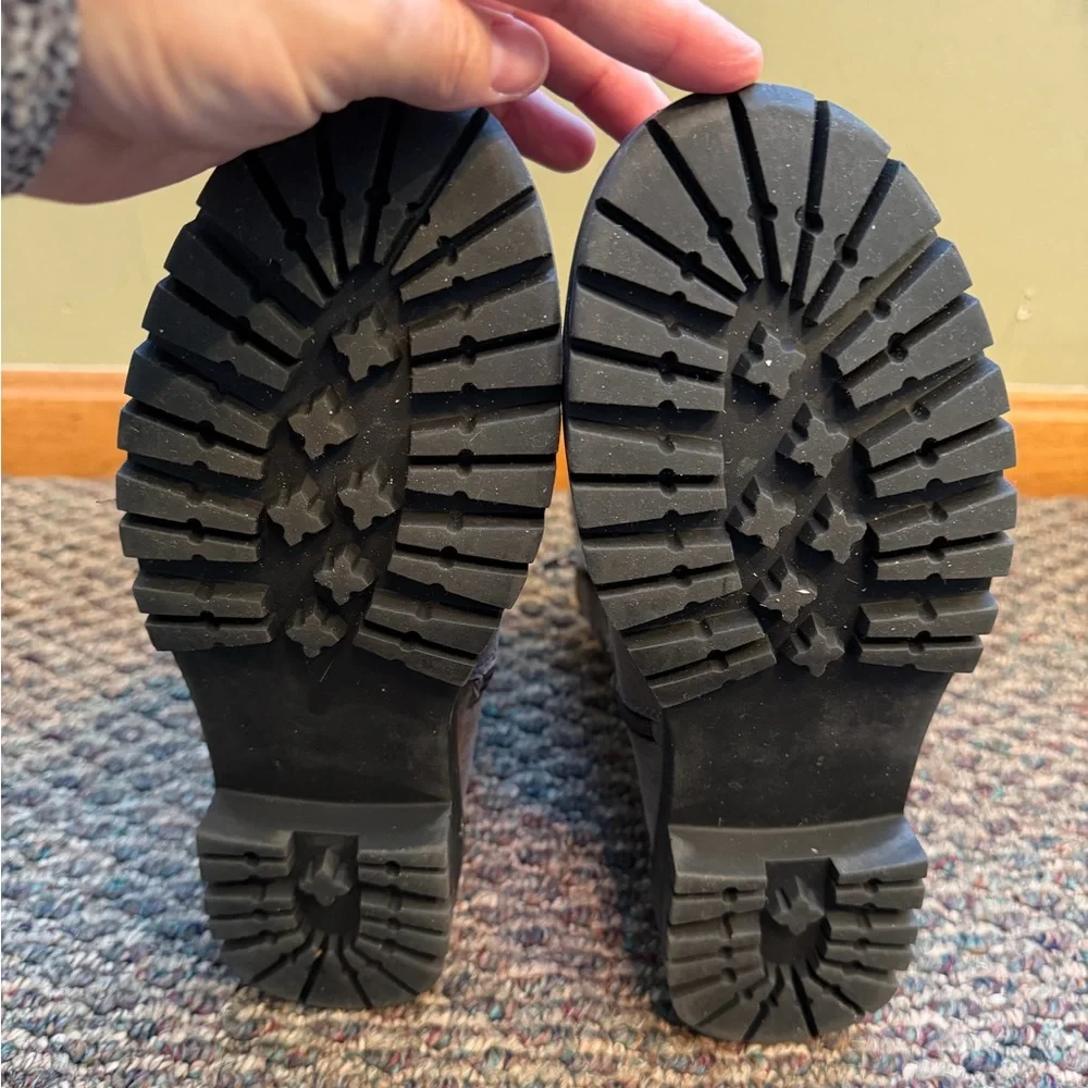 Women’s Boots - Picture 4 of 4